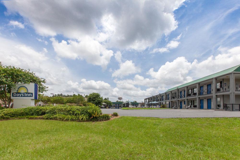 Travelodge By Wyndham Накітош Екстер'єр фото