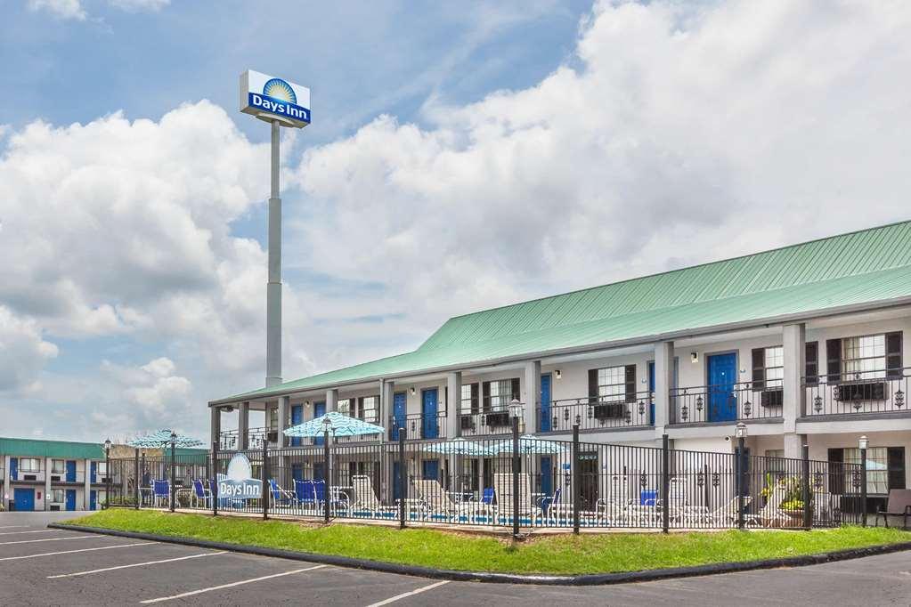 Travelodge By Wyndham Накітош Екстер'єр фото